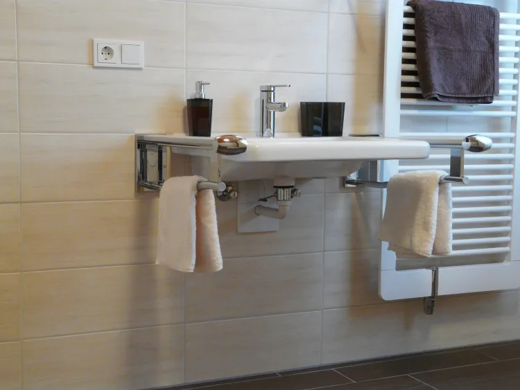 Barrierefreie Badezimmer Unterfahrbahrer Waschtisch ORGn