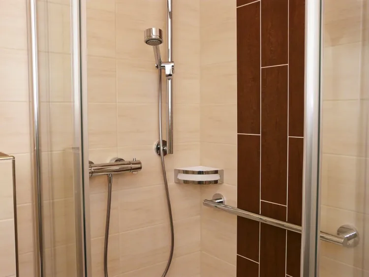 Komfortzimmer B1 Badezimmer F3-1 ORG