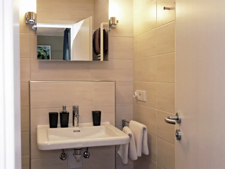 Komfortzimmer B2 Badezimmer F4-1 ORG