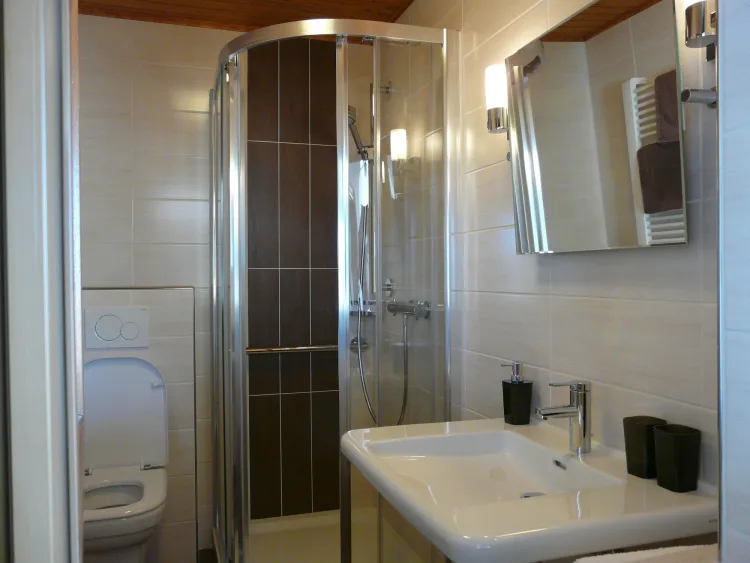 Standardzimmer A1 Badezimmer Foto 1-1 ORG